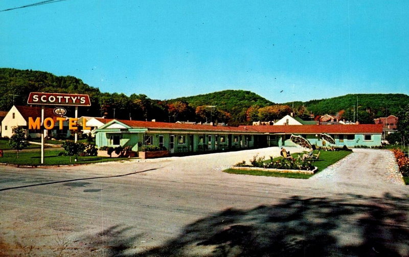 Scottys Motel - Postcard